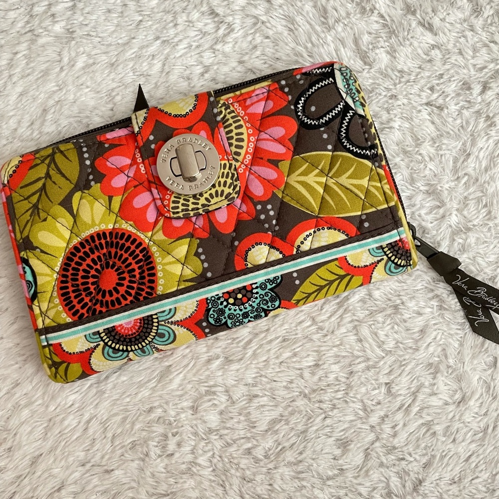 Vera Bradley Wallet NWOT
